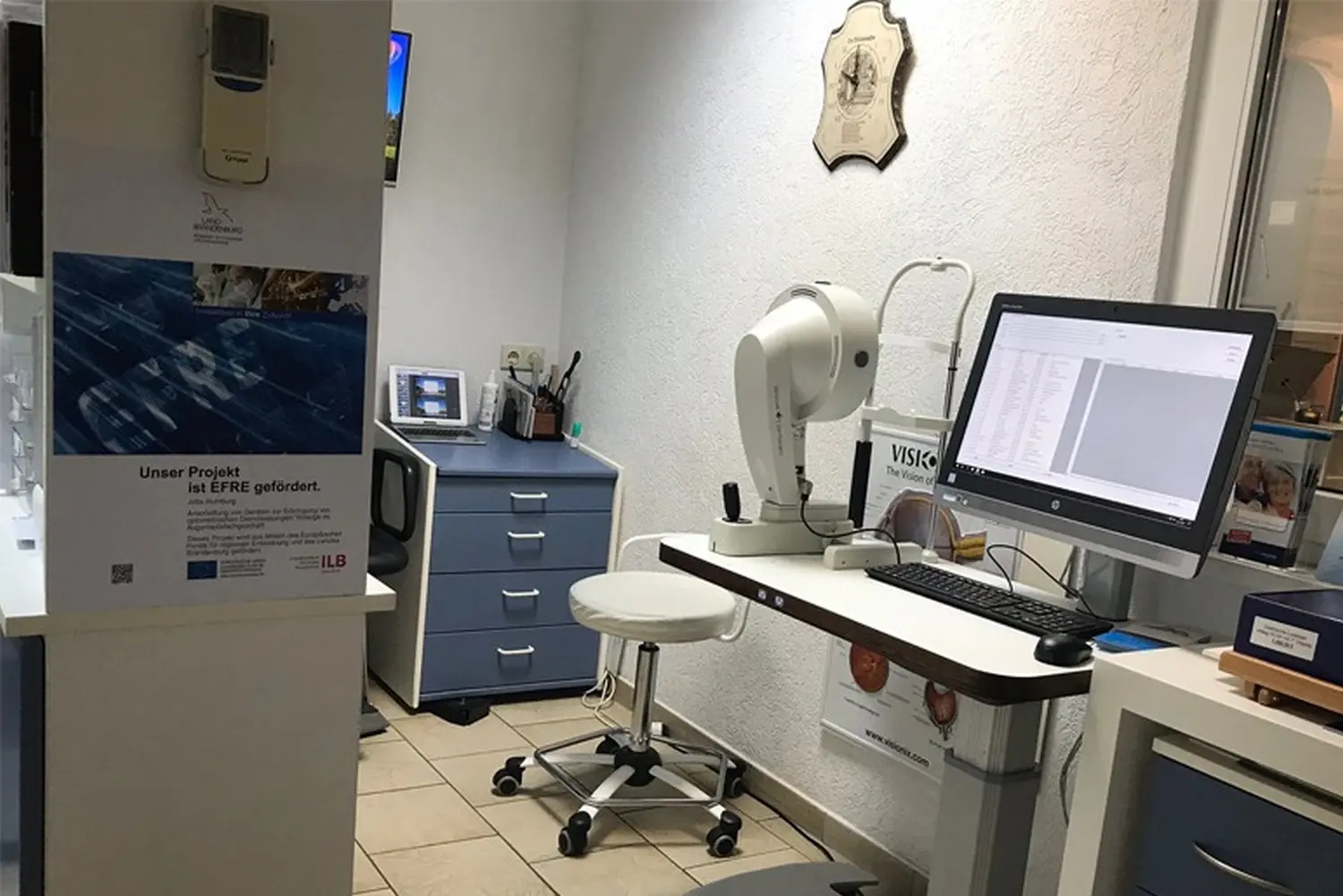 Augenuntersuchungsraum von Augenoptik Klöter