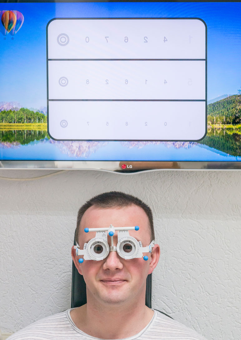 Augenuntersuchung bei Augenoptik Kloeter Zehdenick mit 3D Refraktion